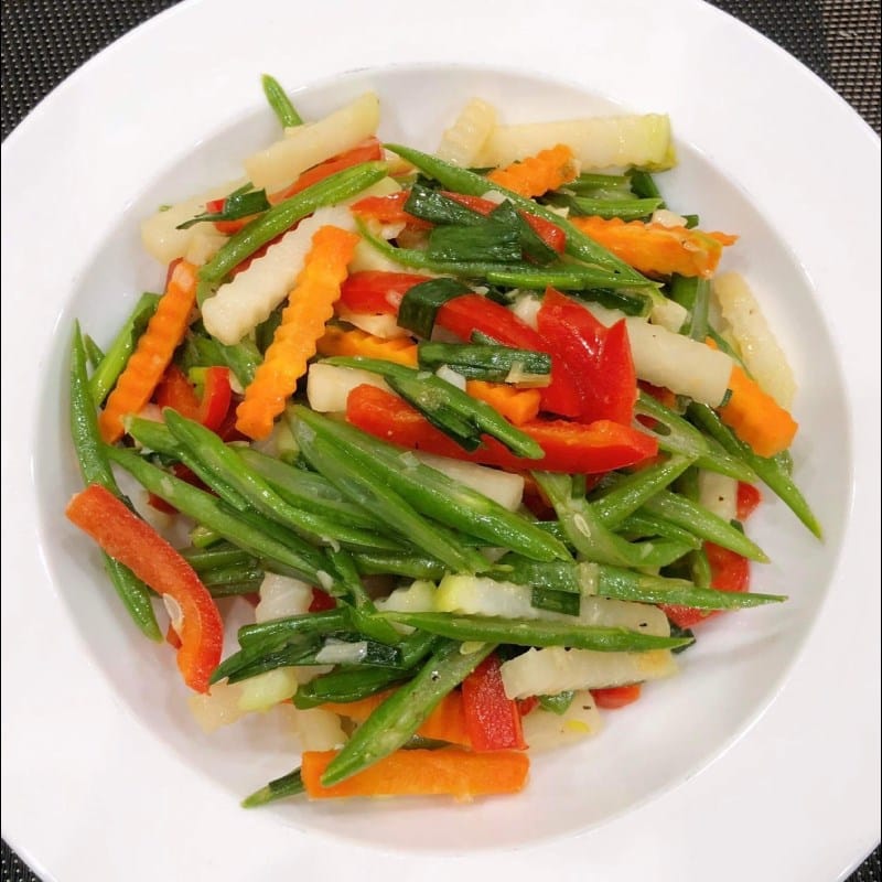 Đậu Que Xào Chay: Món Ngon Giòn Rụm Với Cà Rốt và Ớt Chuông