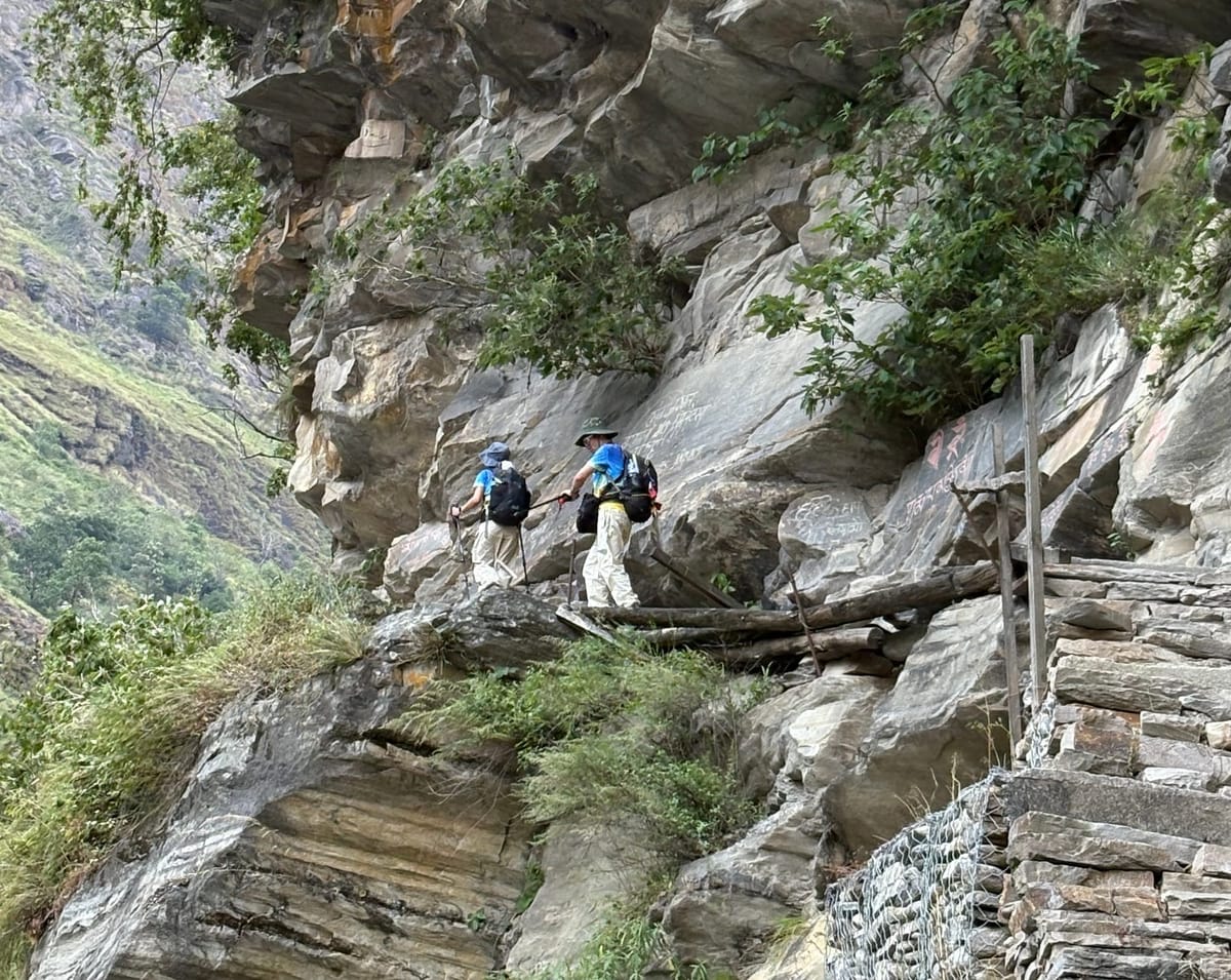 [Manaslu Circuit] Day 2: From Machho Khola to Jagat (1400m)