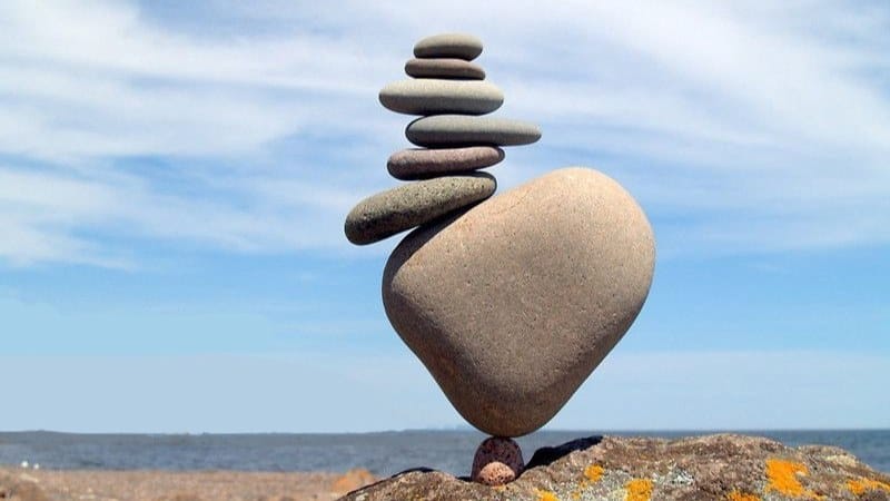 Chánh niệm khi sử dụng công nghệ – 7 ngày thực tập cho người bận rộn - Ứng dụng Pháp môn Làng Mai trong đời sống số