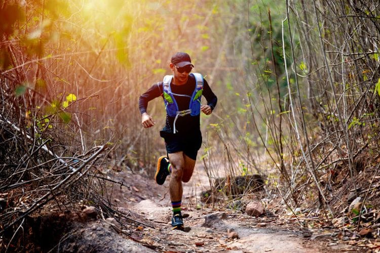 Chọn Giày Chạy Trail: Bí Quyết Để Chạy An Toàn Và Không Lo Trượt Té