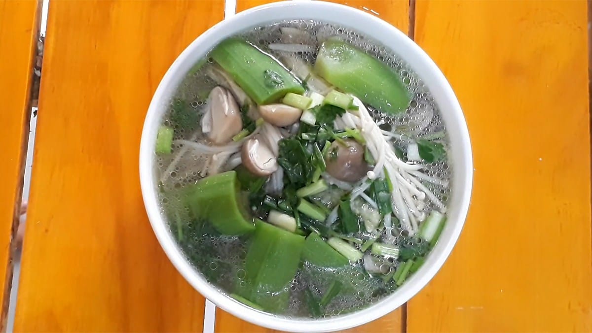Canh mướp nấu nấm – Thanh mát, nhẹ nhàng cho bữa cơm chay