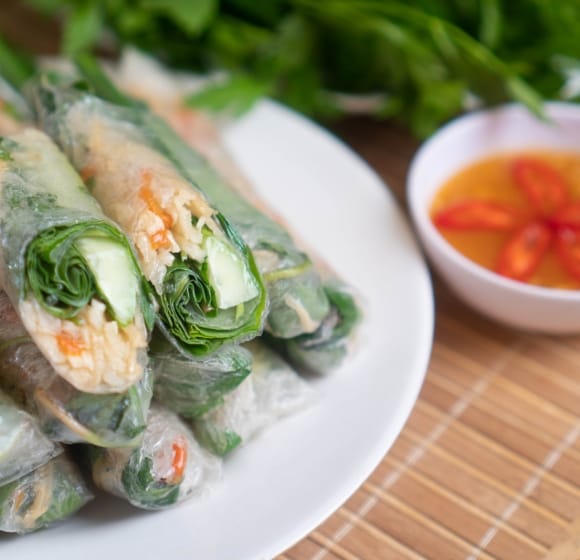 Cuốn Nấm Kim Châm: Món Ngon Ăn Chay Siêu Dễ, Siêu Lành Mạnh!