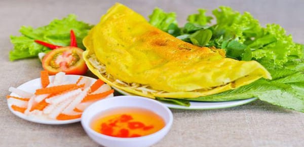Bánh Xèo Chay: Bột Gạo Đổ Với Nấm, Giá Đỗ, Chấm Nước Mắm Chay Siêu Ngon!
