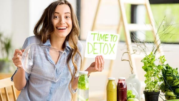 Cách Nhận Biết Cơ Thể Cần Detox: Mệt Mỏi, Đầy Hơi, Da Xỉn Màu Đang Kêu Cứu!