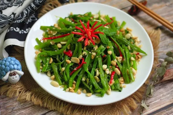 Gỏi Rau Muống Chay: Món Trộn Chua Ngọt Đỉnh Cao Với Đậu Phộng Rang